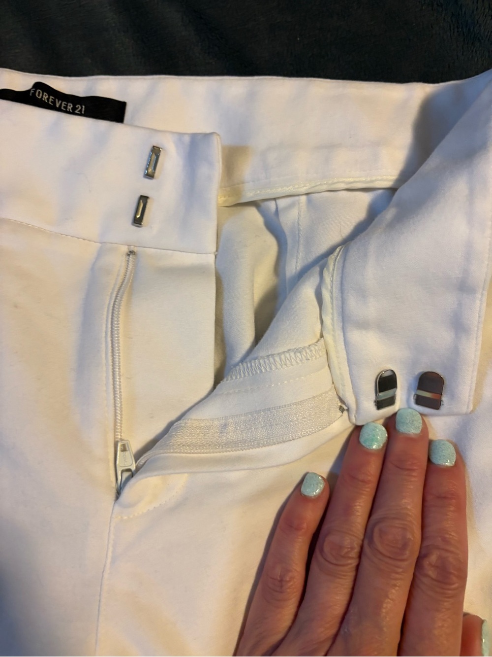 Forever 21 White Low-Rise Straight Pants - Picture 3 of 6